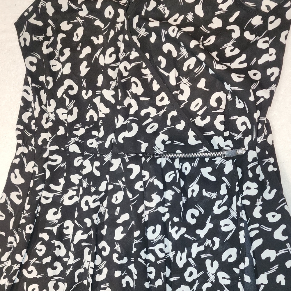 Dex Black and White Mini Dress - Picture 13 of 13